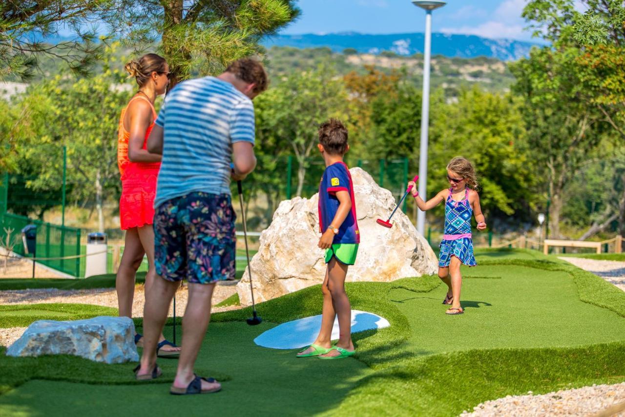 Mobile Homes Camping Omisalj Ngoại thất bức ảnh
