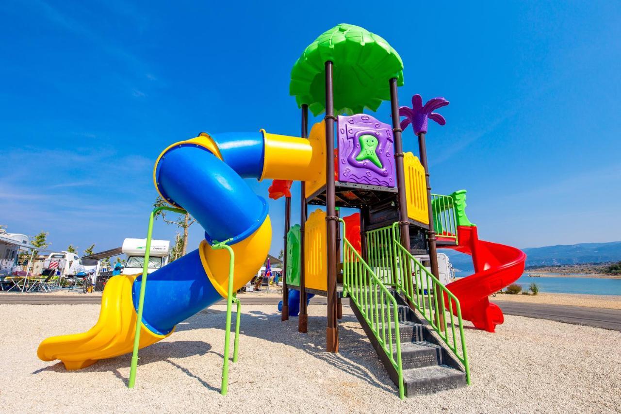 Mobile Homes Camping Omisalj Ngoại thất bức ảnh